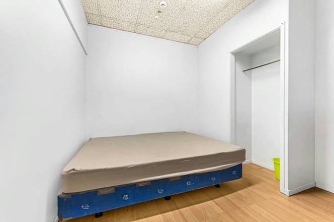 Syeda Razvi's room