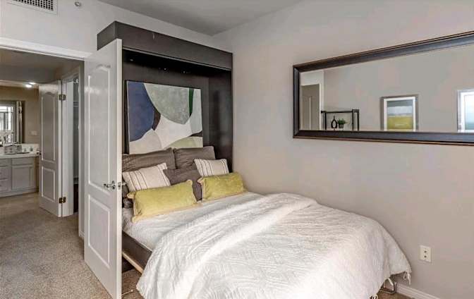 Luis's room
