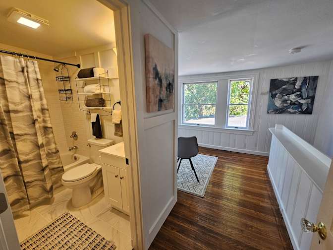 CRAIG NATALE's room
