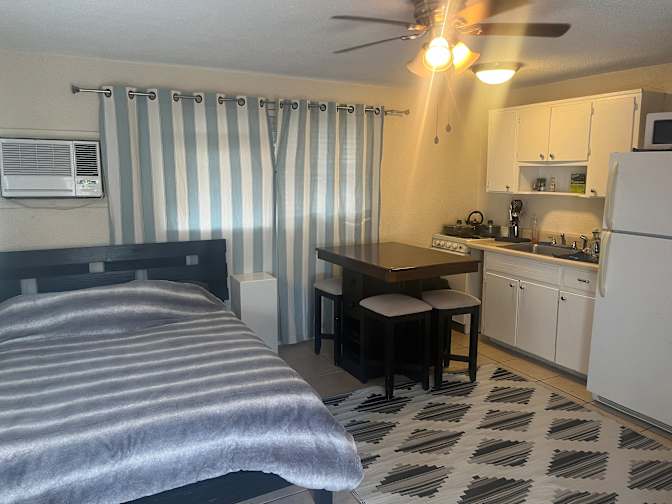 Rent here's room