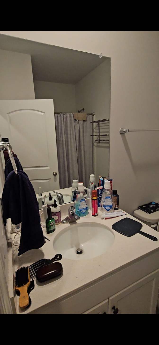Nuram's room