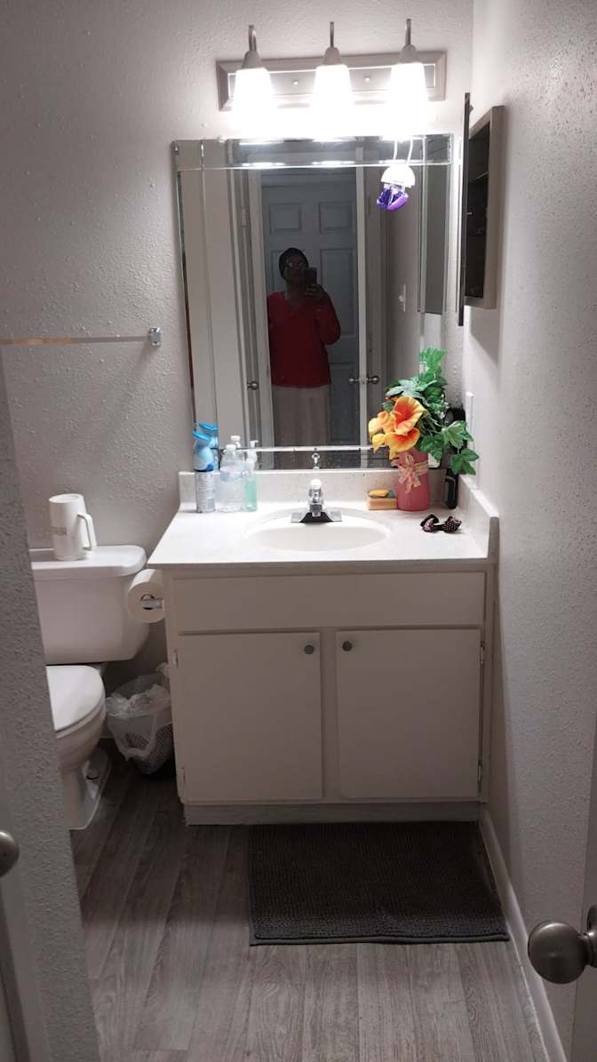 Mwassy Mkomu's room