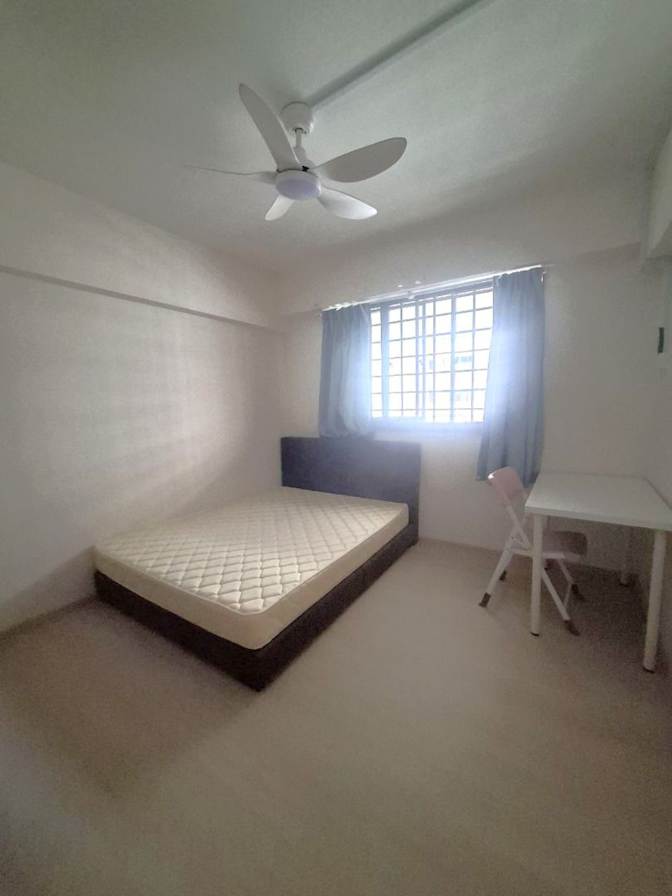 Lee's room