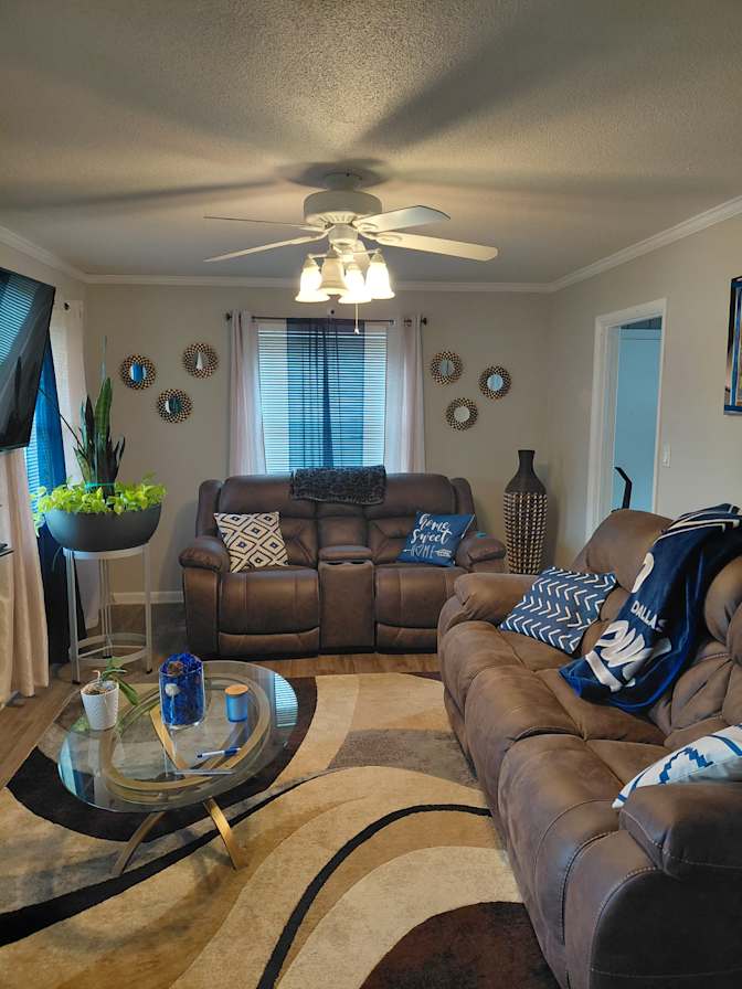 Y'Londa Jackson's room
