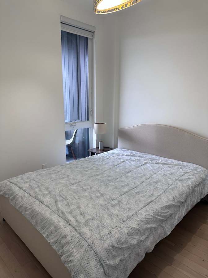 Adrien F's room