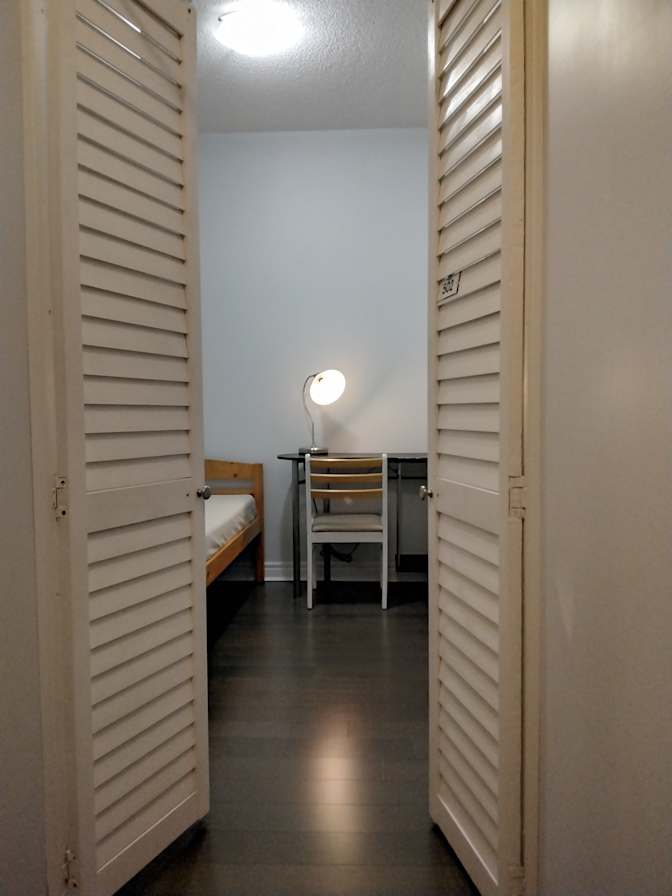 Jie's room