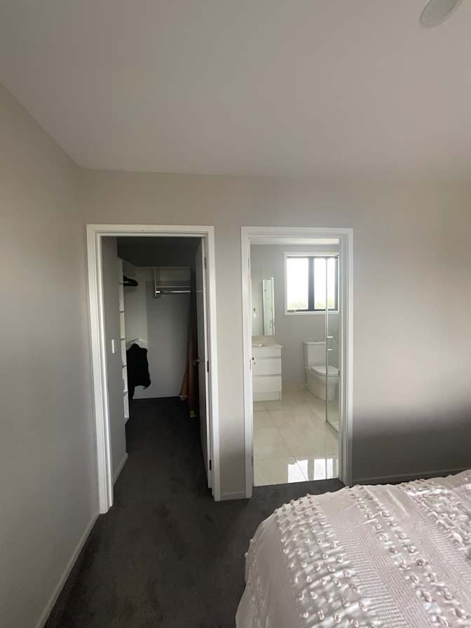 Liz Simpson's room