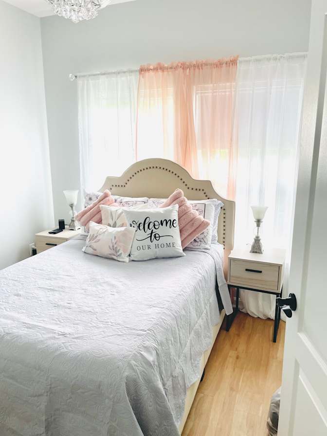 Alicia's room
