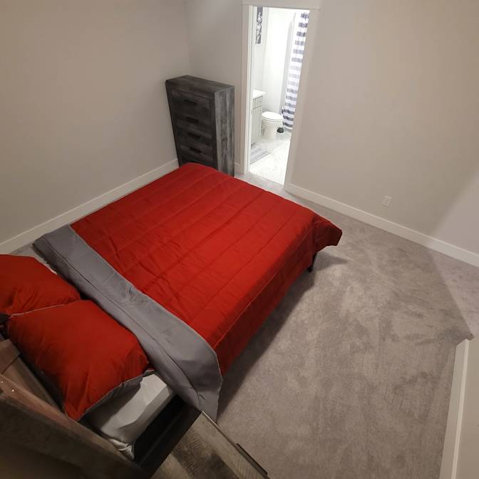 Ken's room