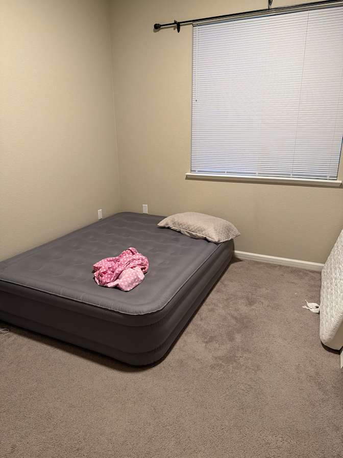 Tesfahun's room