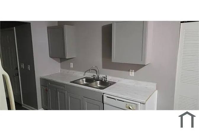 Alcove Rooms's room