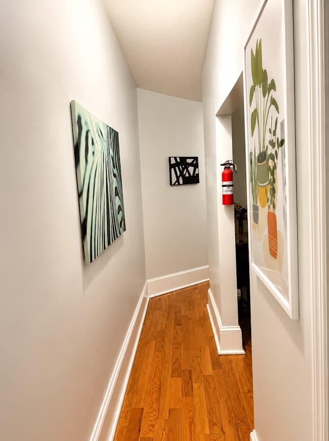 JONNEY's room