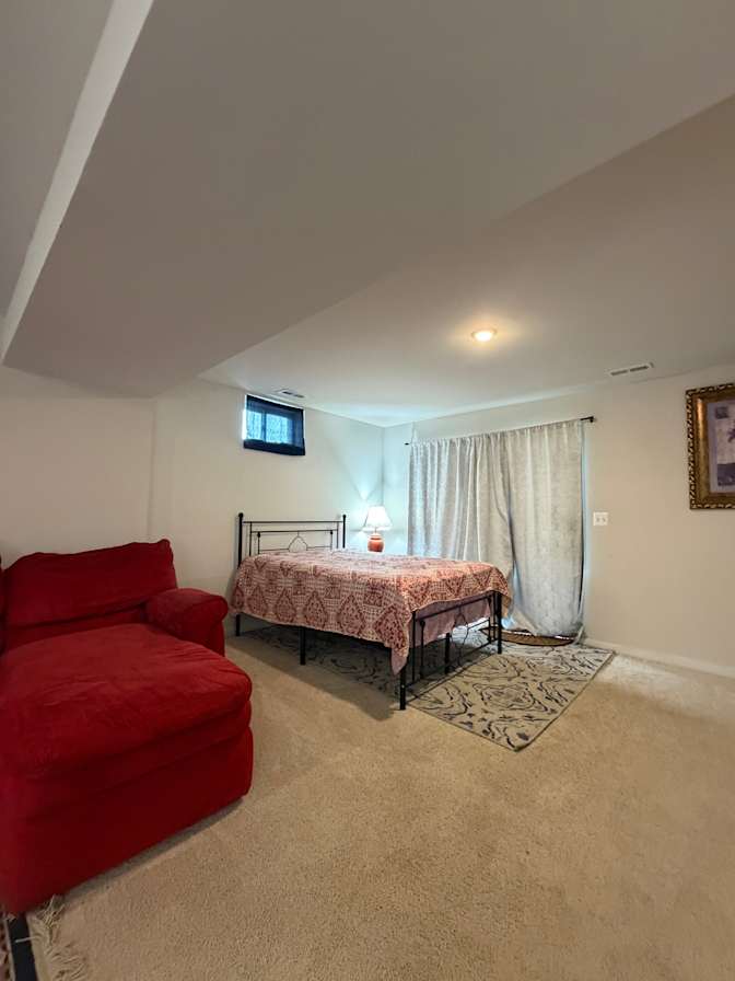 Mona's room