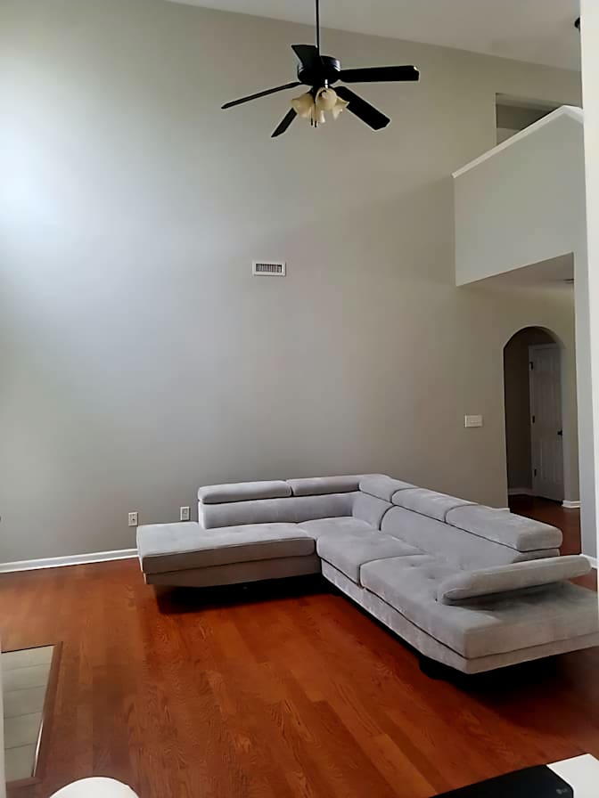 Julio's room
