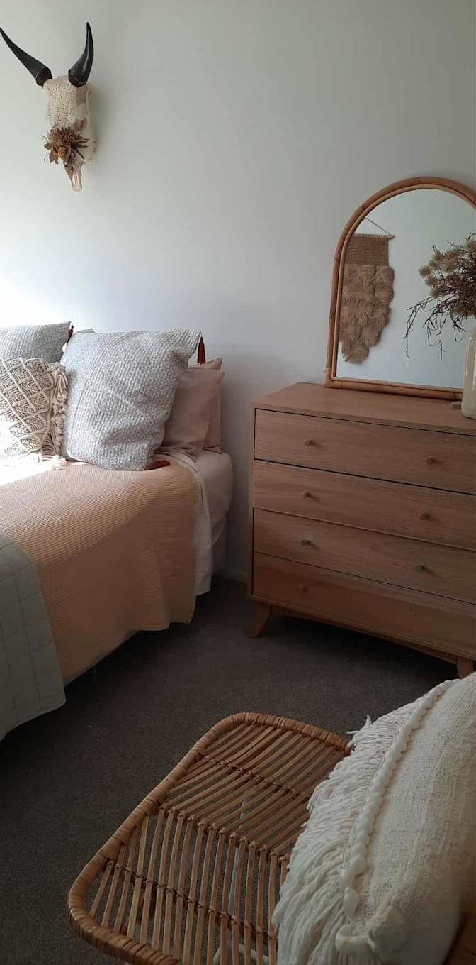 KARINA SILVESTER's room