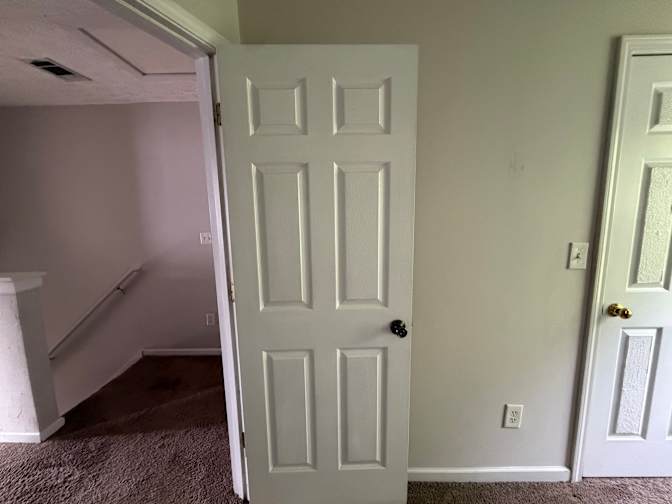 Alcove Rooms's room