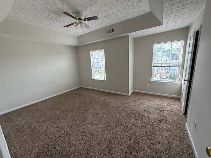 Alcove Rooms's room