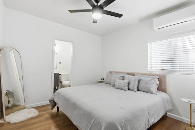 Leslie Blanco's room