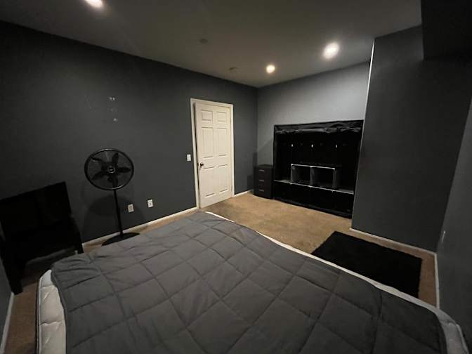 Warren's room