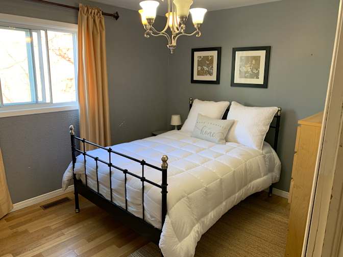 Nick Sarkovski's room