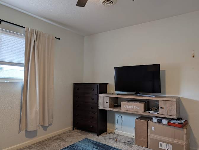Kim Yarnes's room