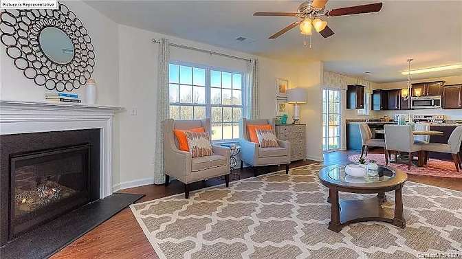 Alcove Rooms's room