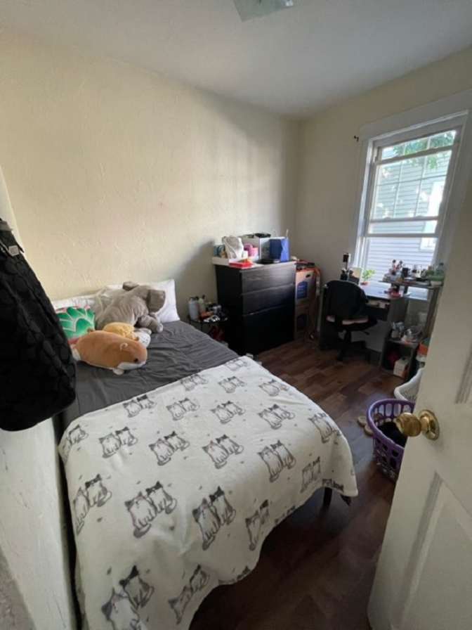 Al's room