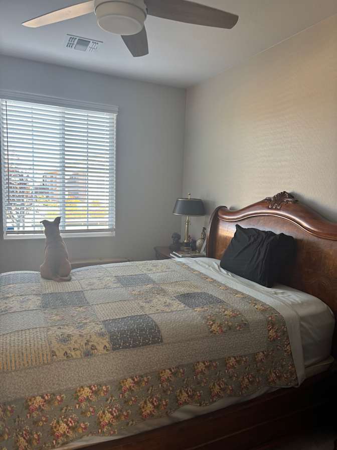 Ken's room