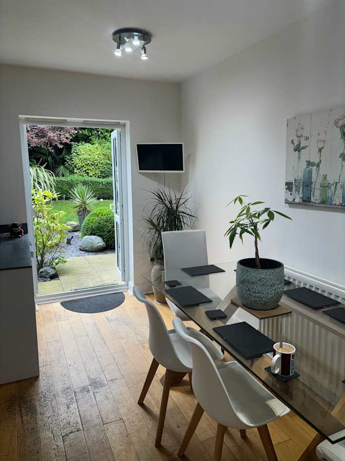 Lee Collar's room