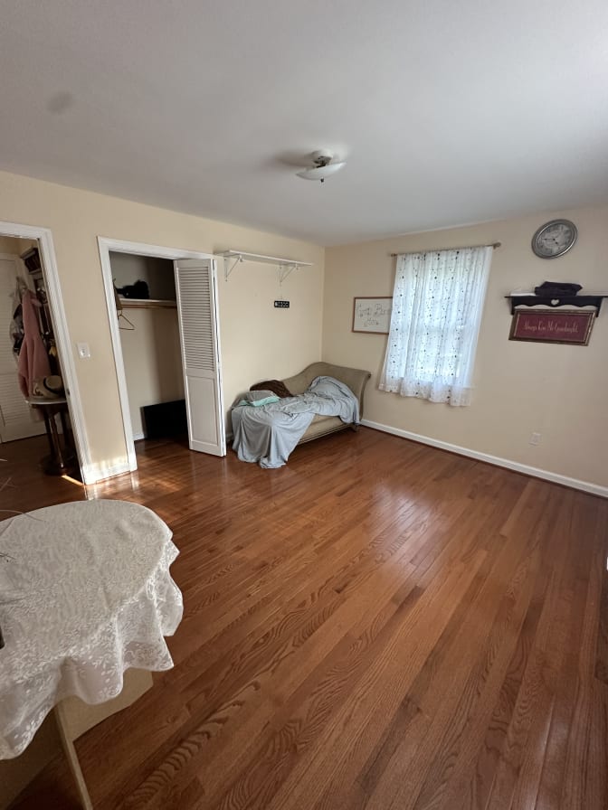 Luis Esteban Sanchez Bendezu's room