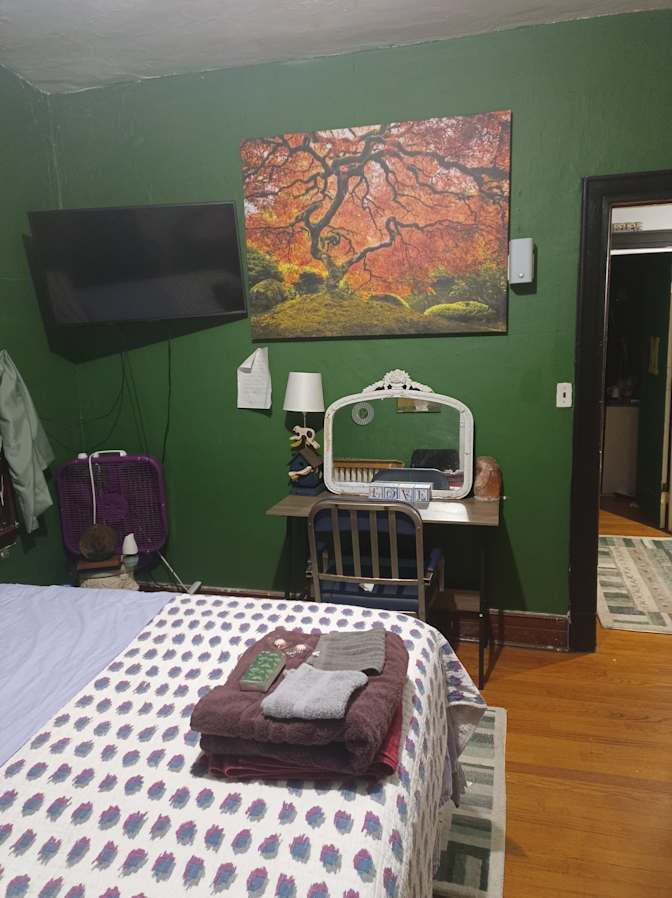Share Ashley's room