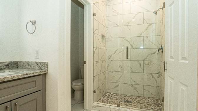 Koaleh Homes's room