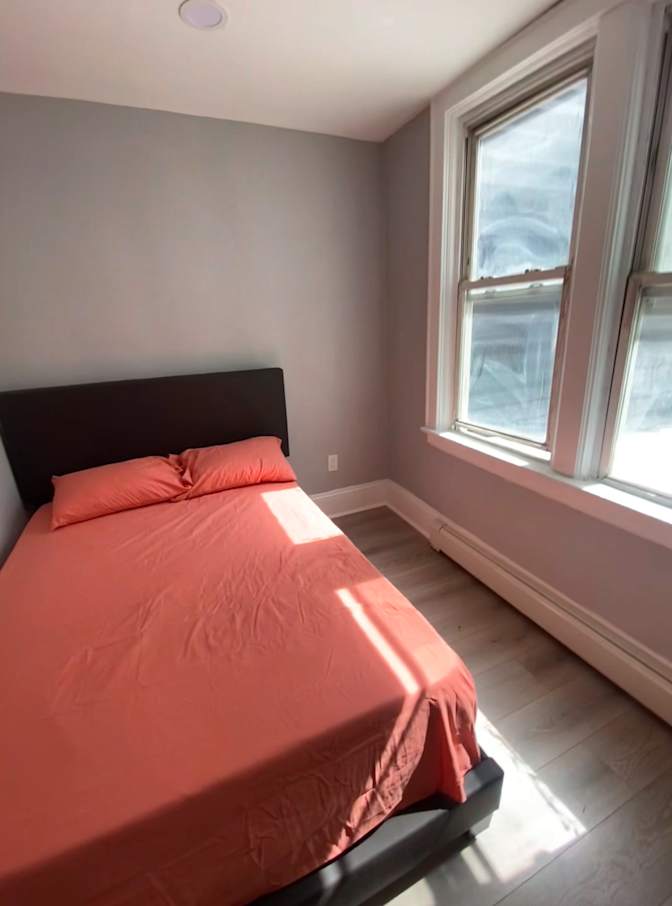 CRISTIAN ARANEDA's room