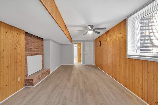 lifedoorrentals's room