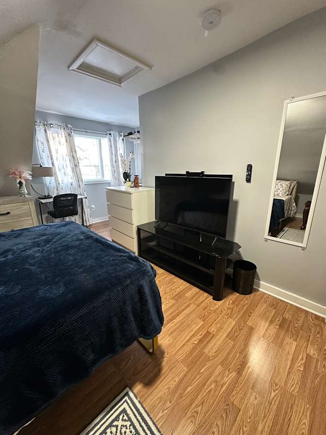 Ode's room