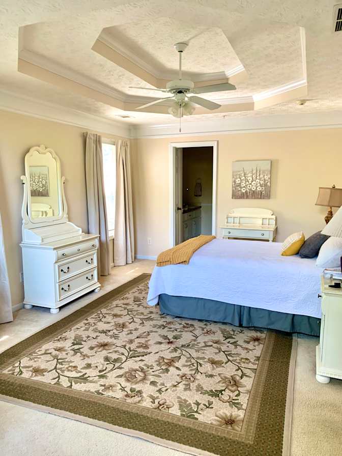 Mon's room
