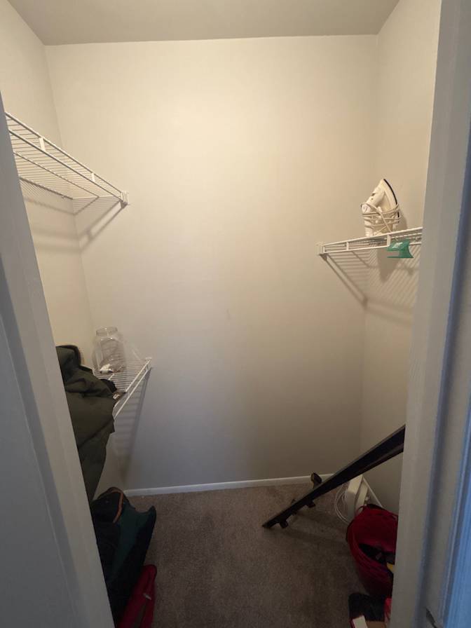 Tee's room