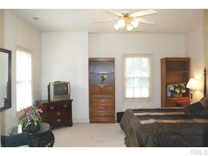 Alcove Rooms's room