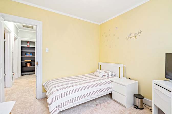 Ilkay's room