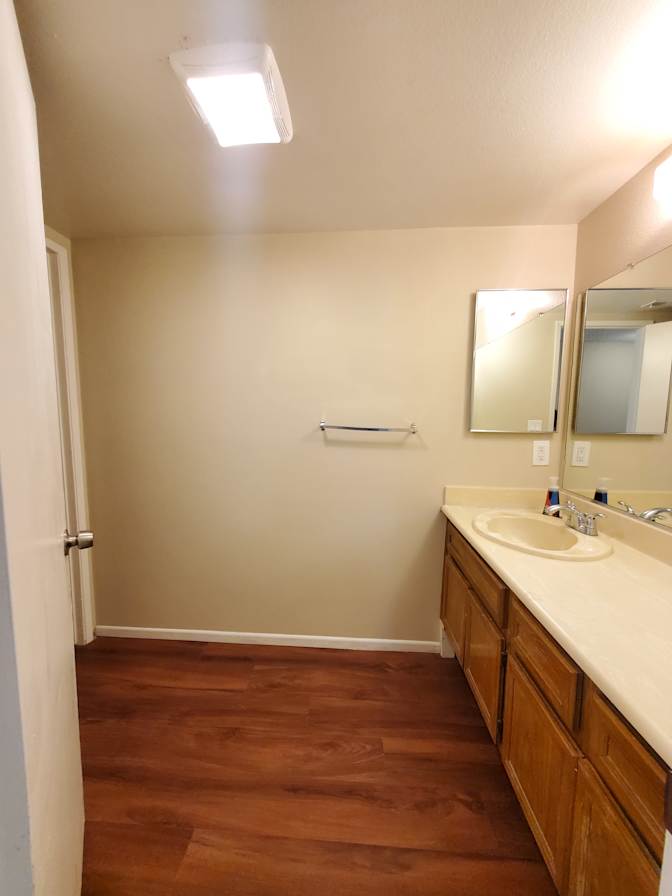 Aron's room