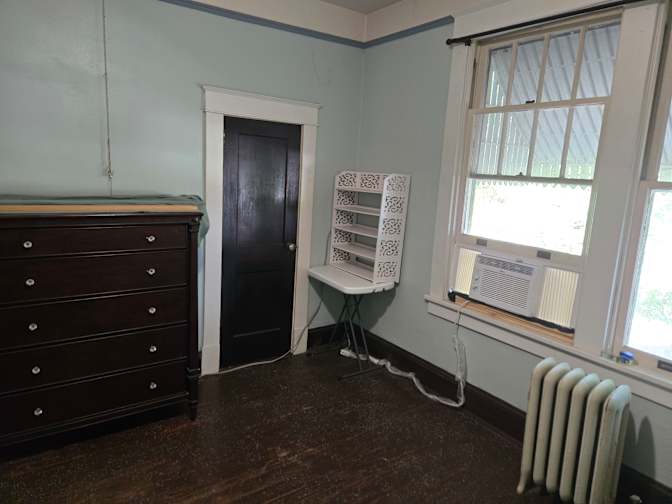 Sharon Owen Ledesky's room