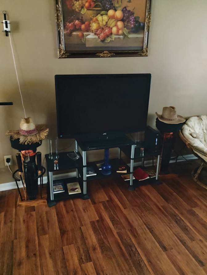 Earnest Ryals's room