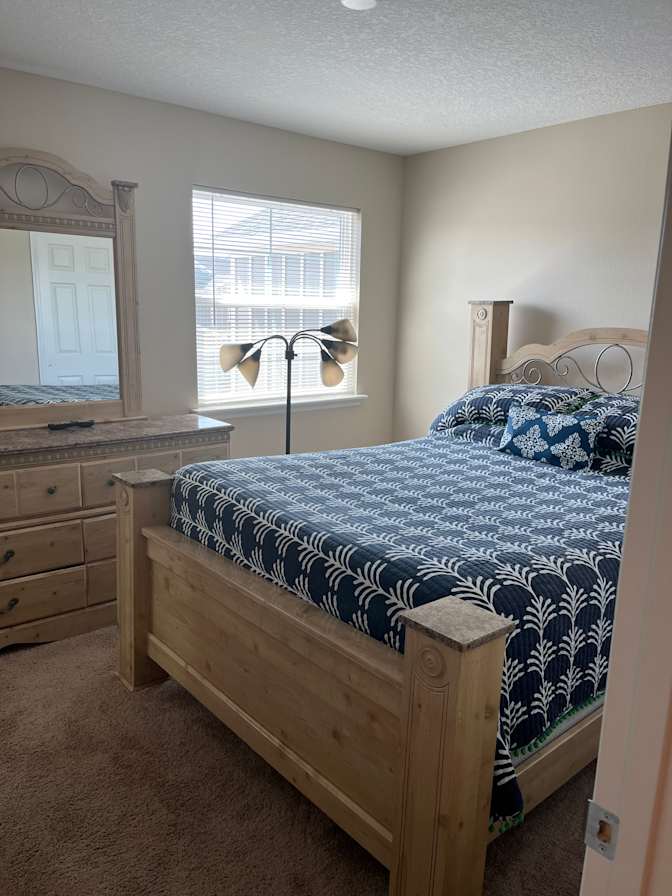 Thomas's room