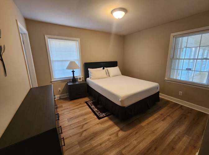 Alcove Rooms's room