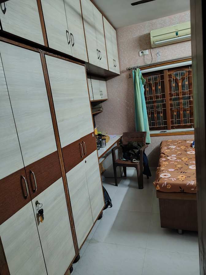 Nil's room