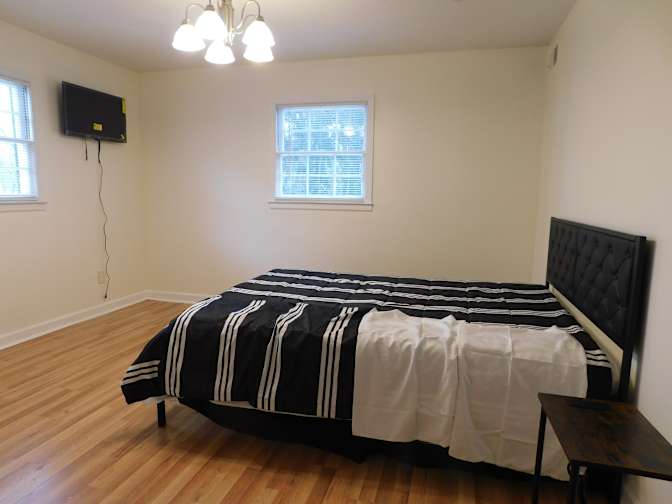 Carolina Realty Link's room