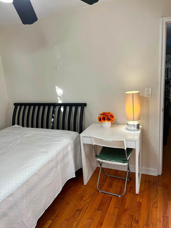 Helen Chen's room