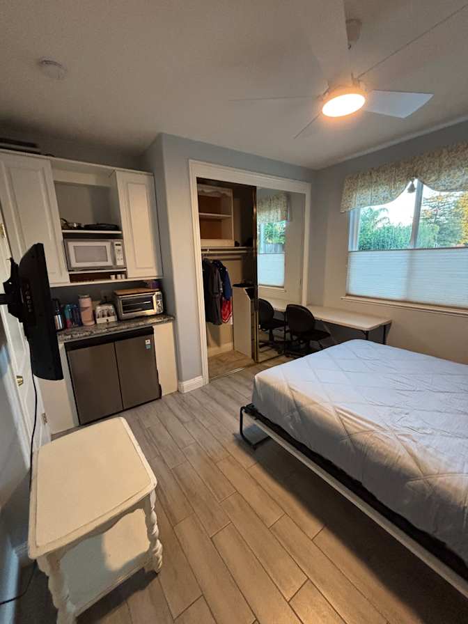 Rayna's room