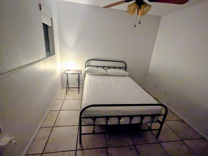 Ernesto Alfonso's room