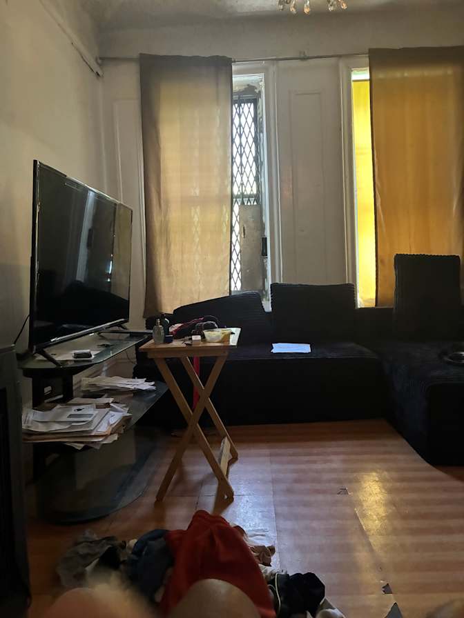Barry Thomas's room